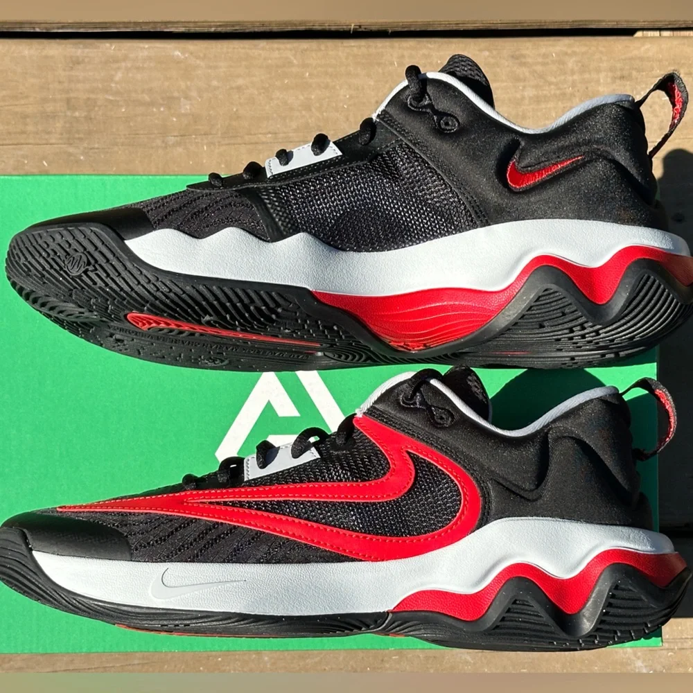 NEW Nike Giannis Immortality 3 Casual Sneaker - Mens US 10.5 | Womens US 12